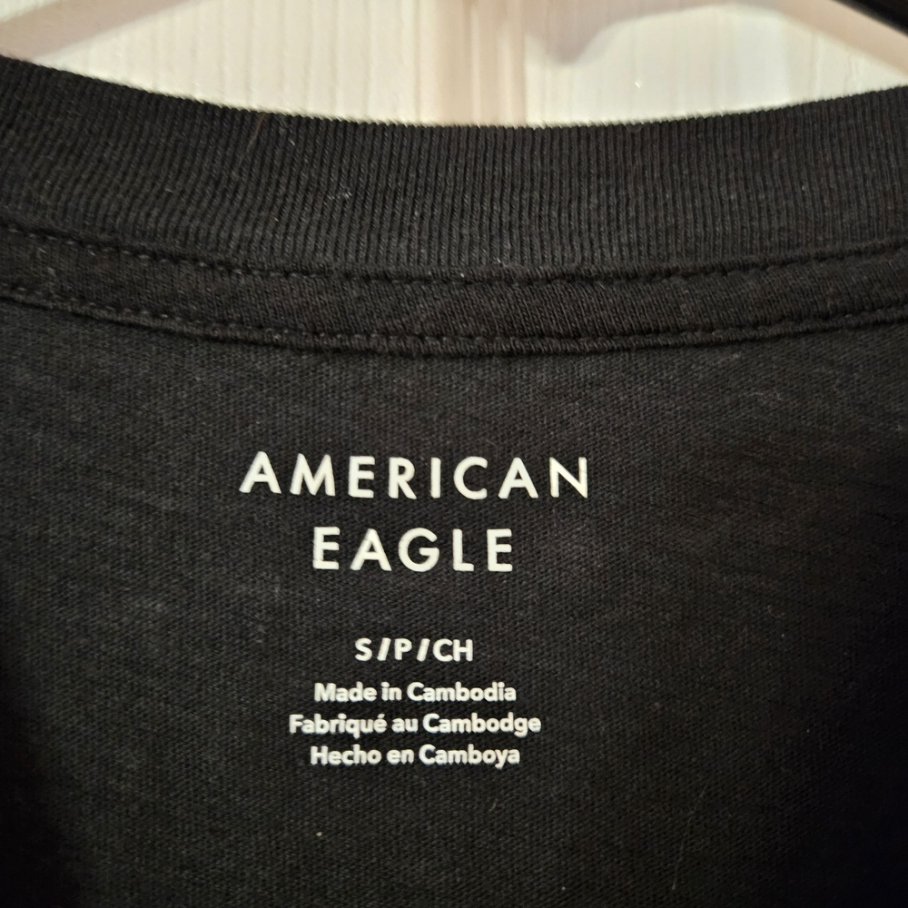 American Eagle Outfitters Black Short Sleeve Tee